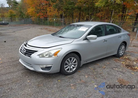 2015 Nissan Altima 2.5 S из США, поврежденный, VIN 1N4AL3AP2FN307339